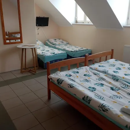 Privatunterkunft Blekit *